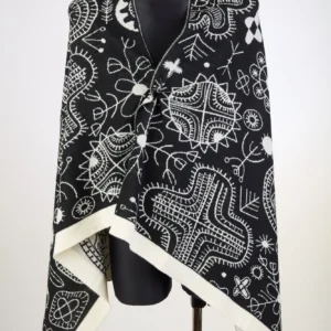 Pleed must-valge